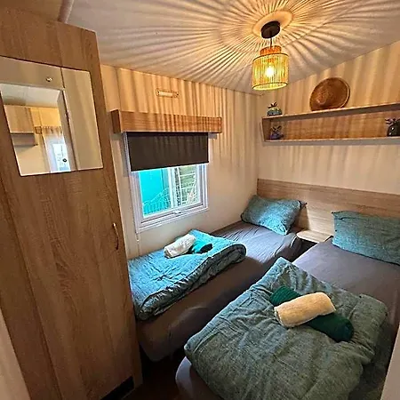 Boshuisje Met Sauna In Hoenderloo アーペルドールン